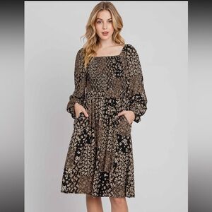 NWT patterned smocked dress with pockets
